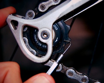 cleaning your bike chain