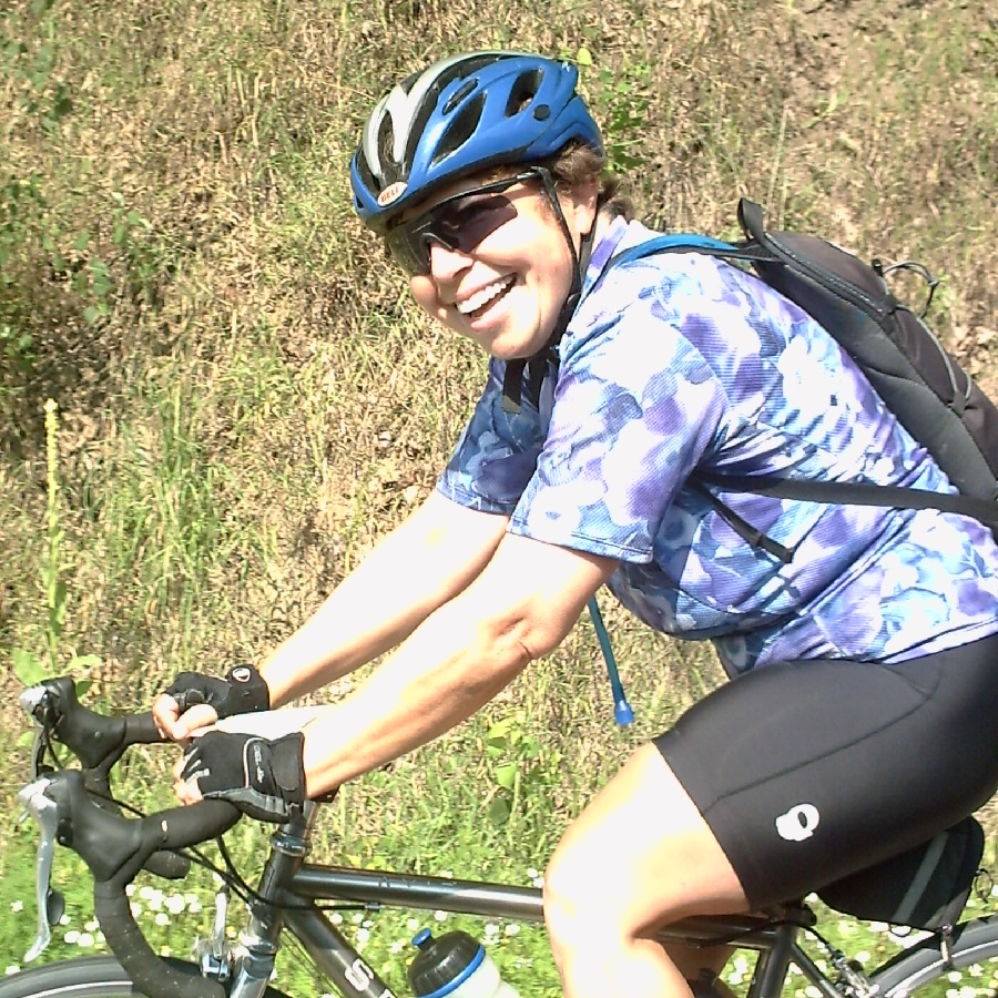 um adventure bike