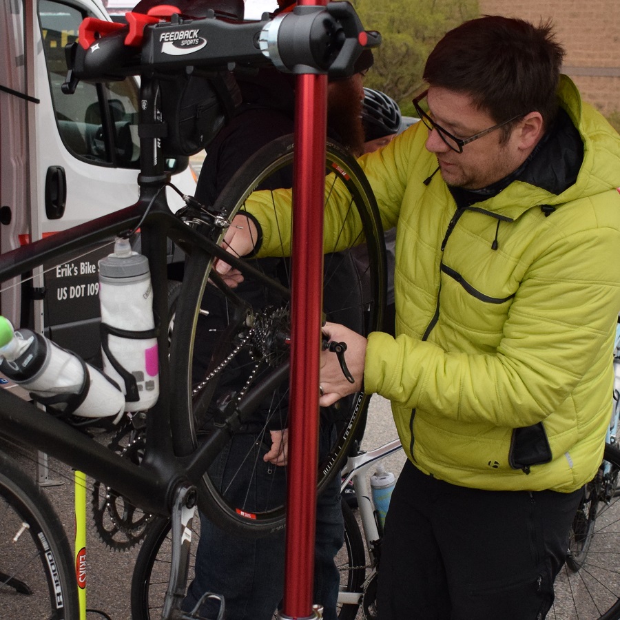 adjusting bicycle v brakes