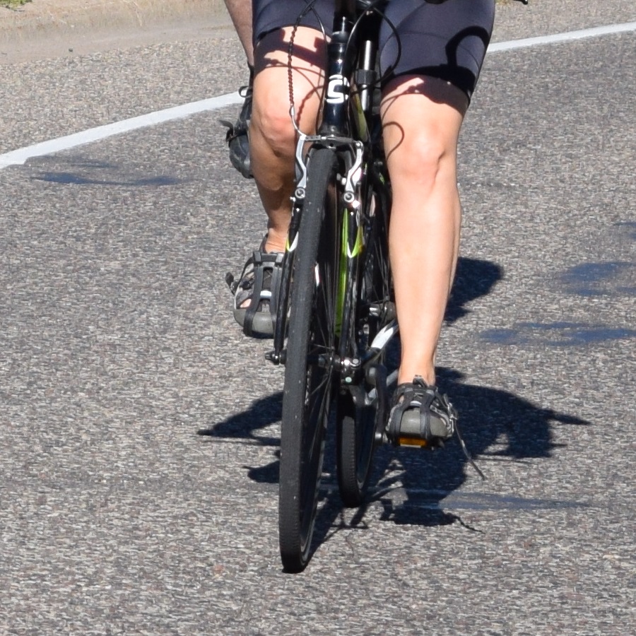 Before the clipless pedal, riders would install baskets and straps (toe clips) on their pedals.