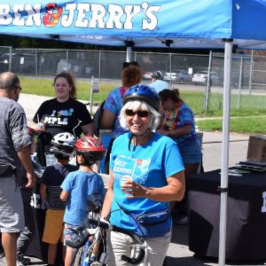 When Ice Cream Smiles Sunday falls on Open Streets Minneapolis its really a treat especially if free Ice cream is being served, so check out their schedule.