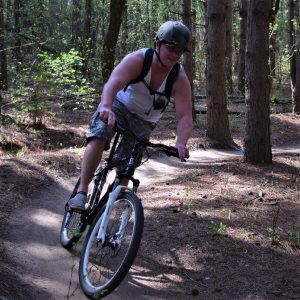 Back in the mountain bike saddle after a long holiday weekend, here is our bike pic for the day.