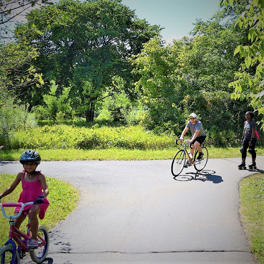 Biking and rollerblading Hastings "Scenic Circuit is perfect for all ages and skill levels.