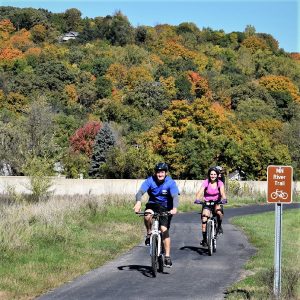 Riding the Minnesota Trail out of Mankato