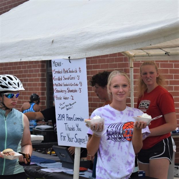 On this bike pic Sunday, you have to wonder who your friends are when you are carrying two bowls of strawberry shortcake with an ice cream topping. This picture was shot on this year's RAGBRAI  bike tour. 