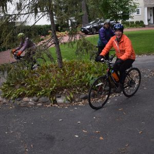 Tour riders found a charming neighborhood round-a-bout on their way to the next stop.